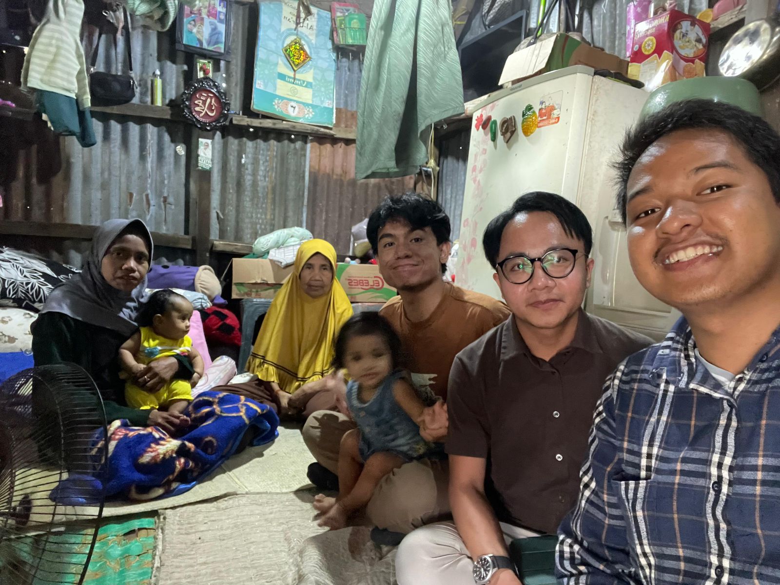 Kunjungan kedelapan : Salam Perpisahan dengan Keluarga Damping